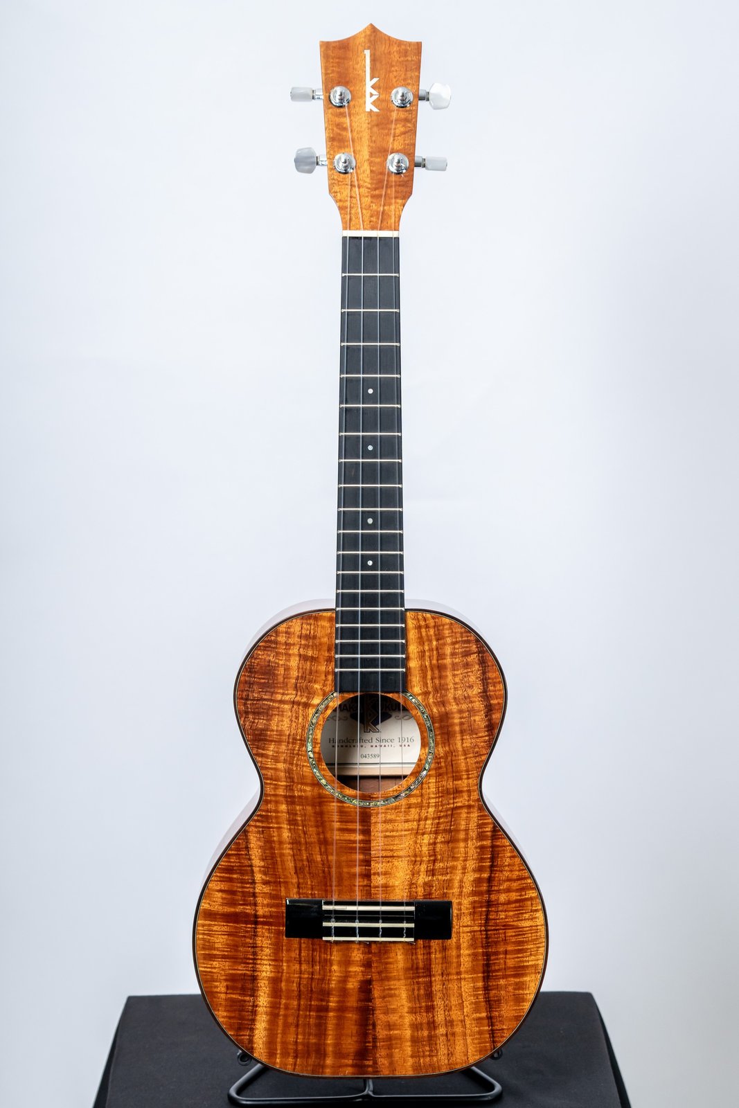 Kamaka tenor deals ukulele for sale