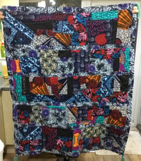 Image 3 of Navy edged quilt