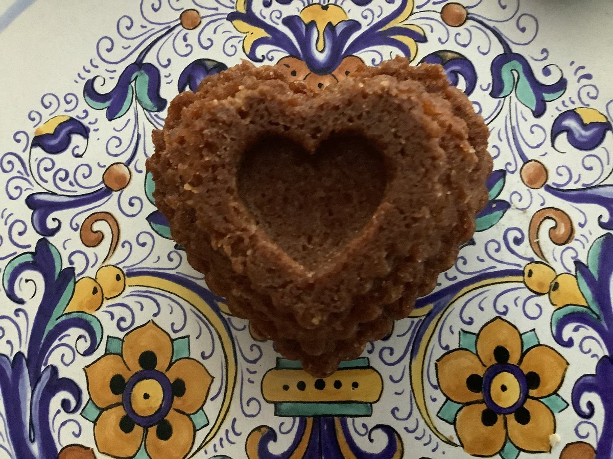 Image of 2 Inch Tri Layer Heart Almond Torta 