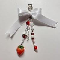 strawberry ribbon keychain