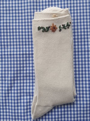 Calcetines bordados