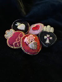 Image 1 of Série 5 pins EX VOTO 