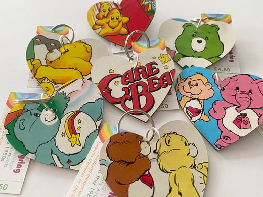 Rocket & Co. Retro Care Bear keyrings