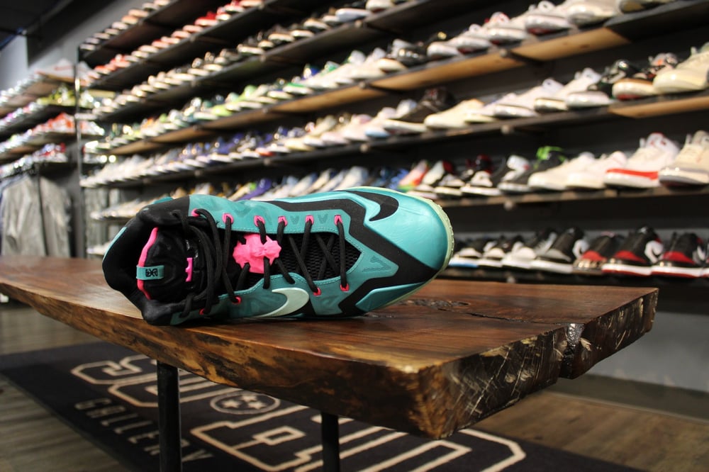 LeBron XI "South Beach" *USED*