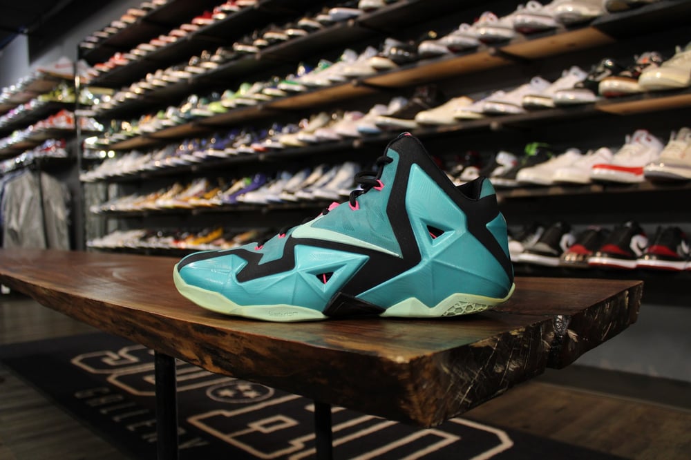 LeBron XI "South Beach" *USED*