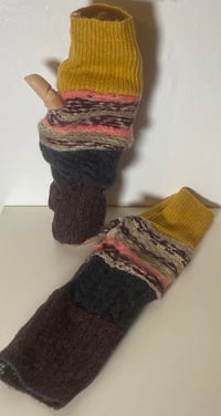Image of Multicoloured Fingerless Gloves