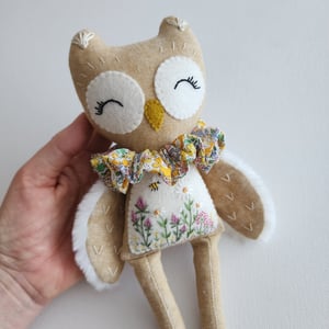 Image of Embroidered Owl Doll Pattern and Tutorial