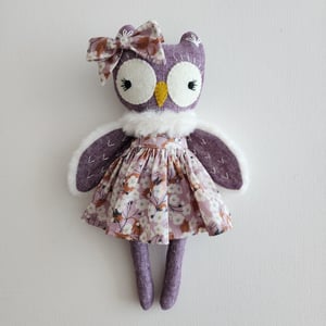 Image of Embroidered Owl Doll Pattern and Tutorial