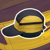 Image 4 of Yellow/black NIKE 5 panel hat (1/2)