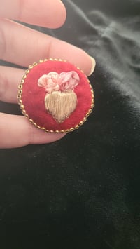 Image 1 of PINS EX VOTO FLEURS