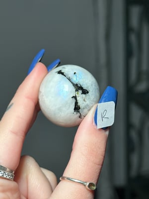 HIGH QUALITY RAINBOW MOONSTONE SPHERES P-T