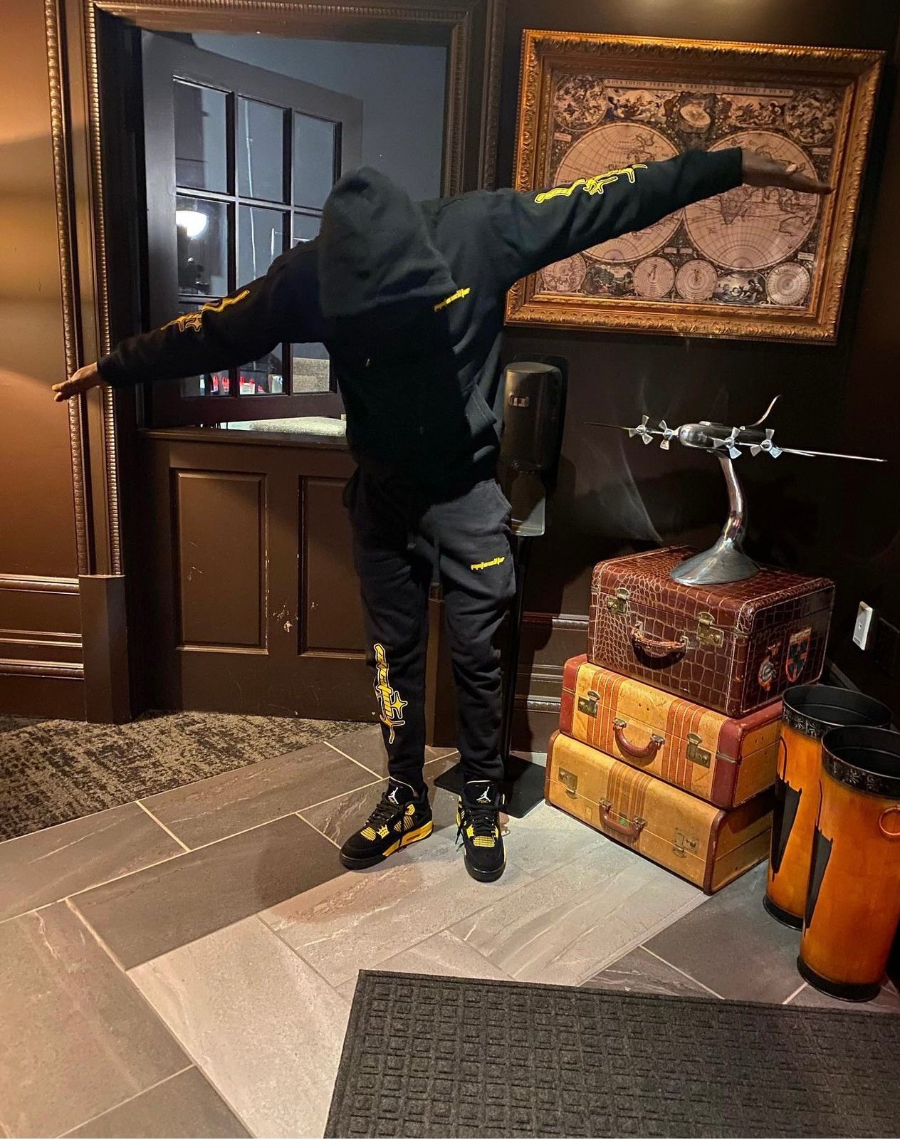 Image of SHOOTING STAR HOODIE
