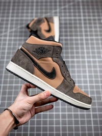 Image 2 of AJ 1 Mid SE Dark Chocolate