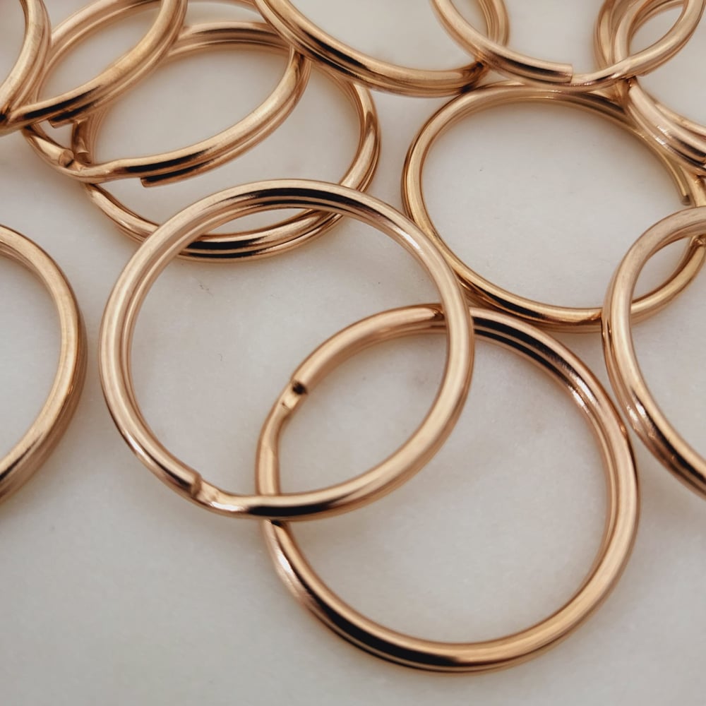 Image of 25 Pieces Rose Gold Split Key Rings .