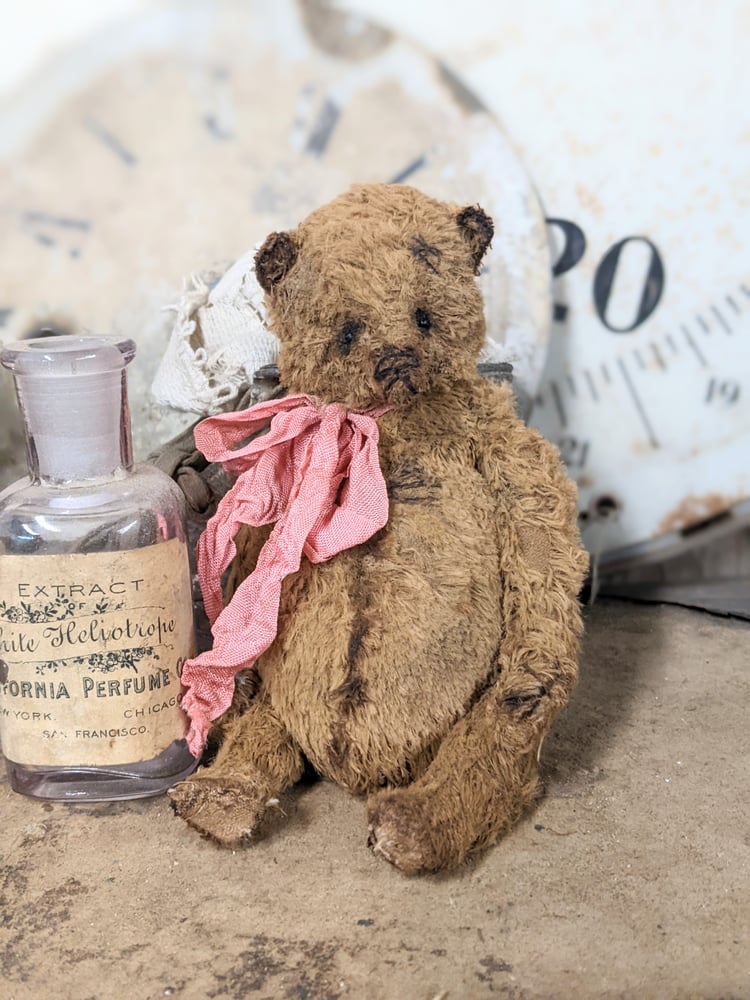 Image of 5" - old worn shabby fat  grizzly bear  by whendi's bears