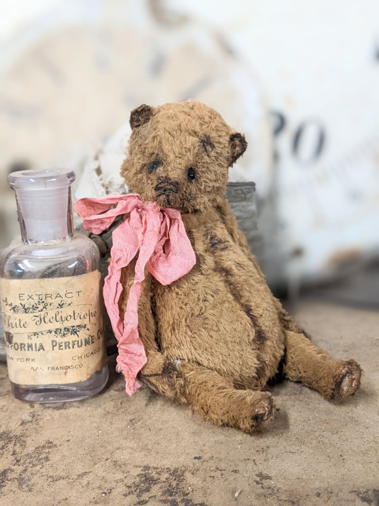 Image of 5" - old worn shabby fat  grizzly bear  by whendi's bears