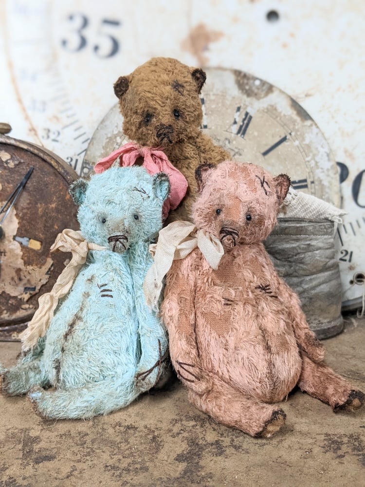 Image of 5" - old worn shabby fat BLue grizzly bear  by whendi's bears