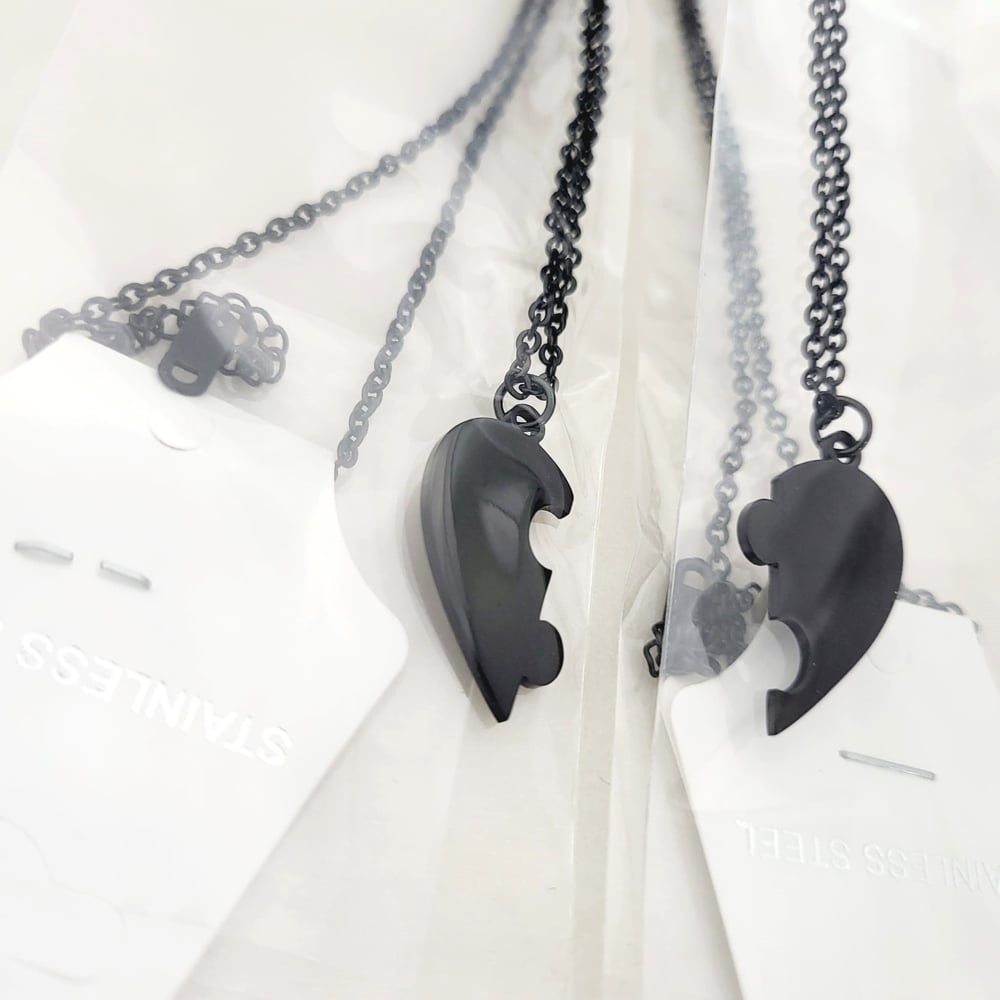 Image of Couple Heart Puzzle Jigsaw couple Pendant Necklace in Black Pair Pack Steel Laser Engraving Blanks