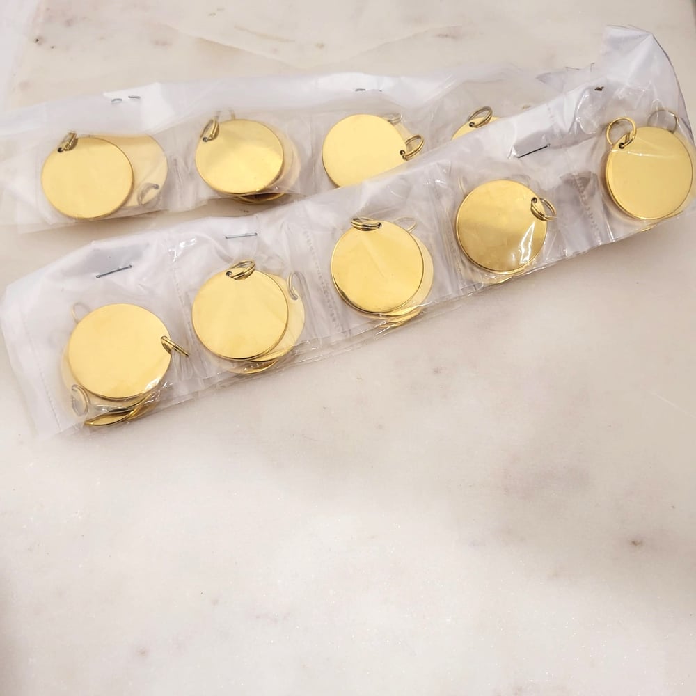 Image of Round Yellow Gold Tags for Laser Engraving - 10 in pack