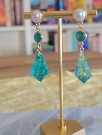 Image 1 of Ocean Glimmers d4 dice earrings