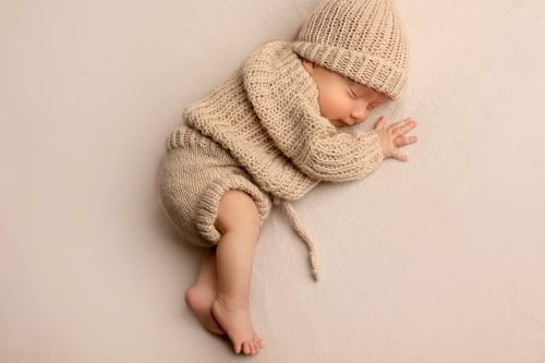 Image of Newborn set: sweater, bloomers (shorts) and cap
