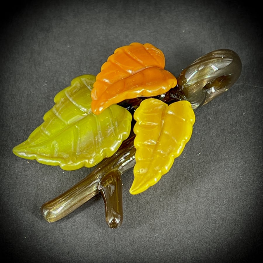 Image of Fall Fades 2025 Leaf Vine Pendant 8