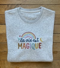 Image 5 of SWEAT LA VIE EST MAGIQUE - THE SIMONES X POULETTE MAGIQUE