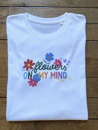 Image 3 of T-SHIRT mixte FLOWERS ON MY MIND - THE SIMONES X POULETTE MAGIQUE