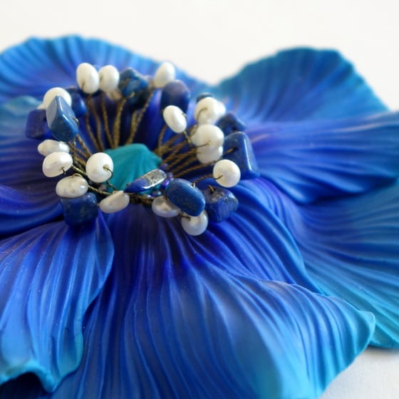 Image of Grande broche Fleur bleue 2