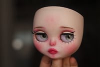 Image 2 of Blythe – Moira (Faceplate ooak)