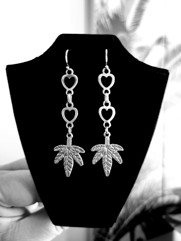 Image of 2 Heart "Puff Puff" Earring