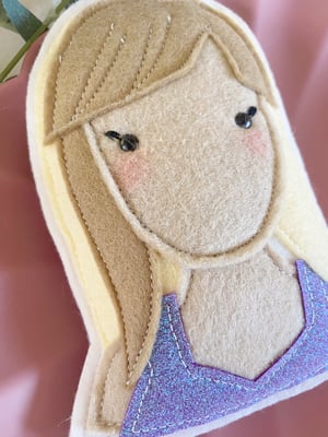 Image of Taylor Swift decoration