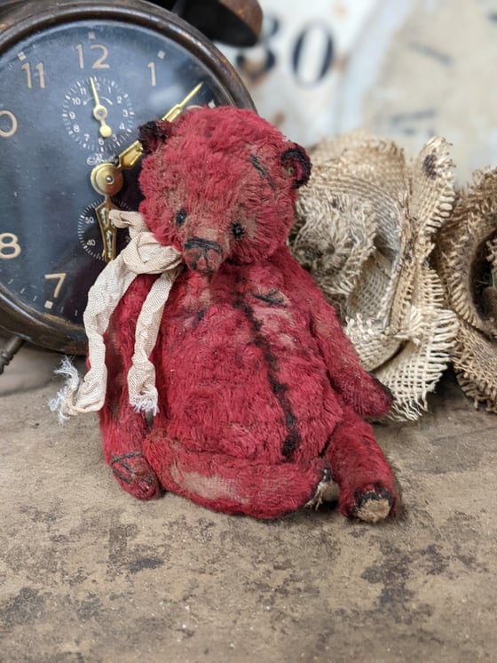 Image of 5" - old worn distressed all RED fat grizzly bear  by whendi's bears.