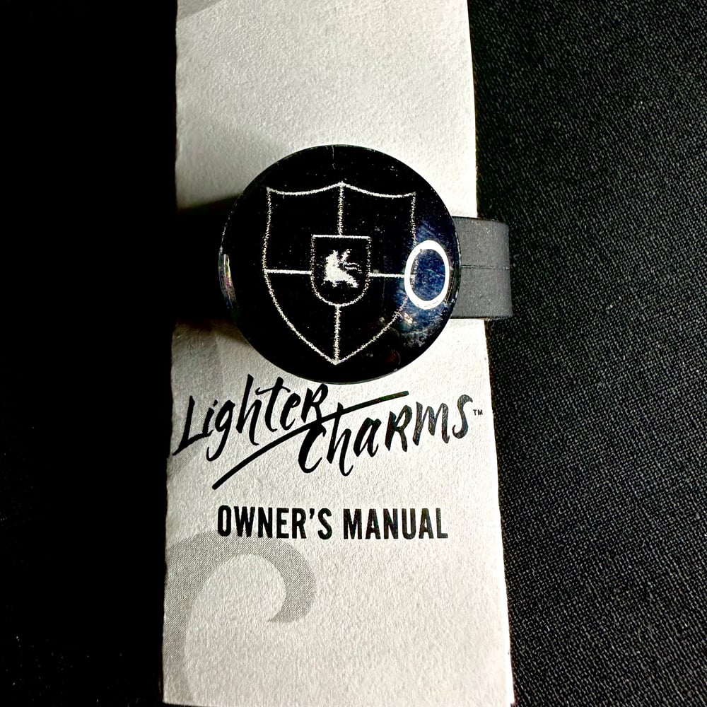 Image of Illadelph Light Charm (BLK/WHT)
