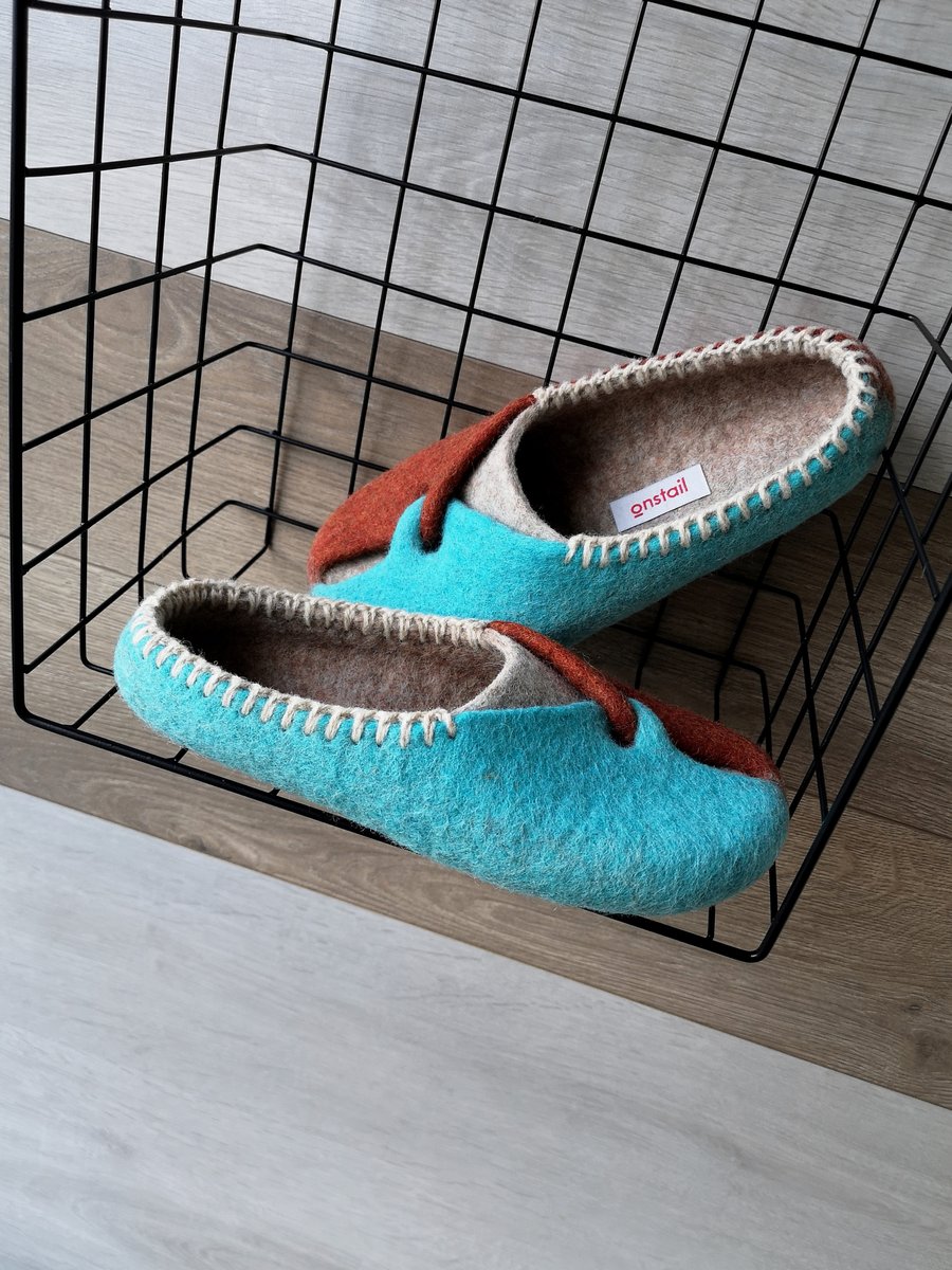 WINTER felted wool slippers UK4 onstail