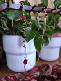 Image 1 of GARNET DROP glasses chain earring (SINGLE-SIDED)