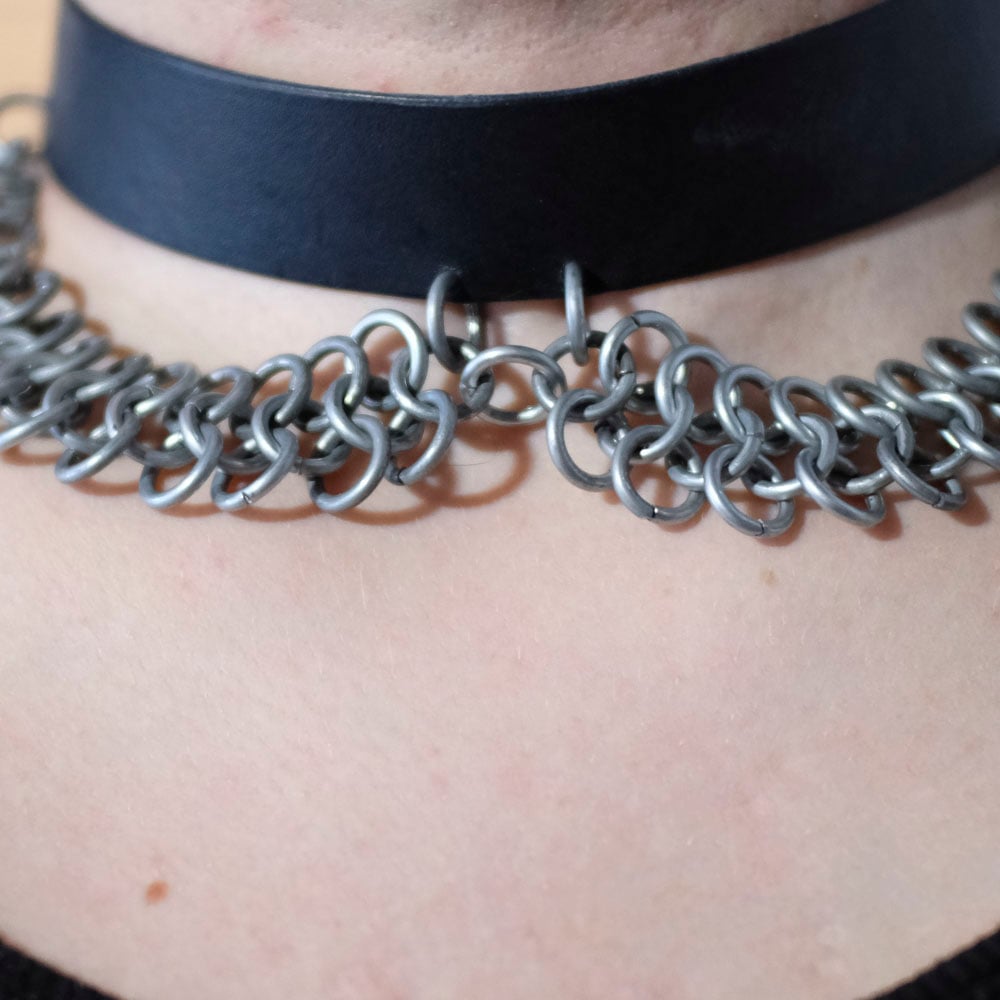 Chainmail Lace collar