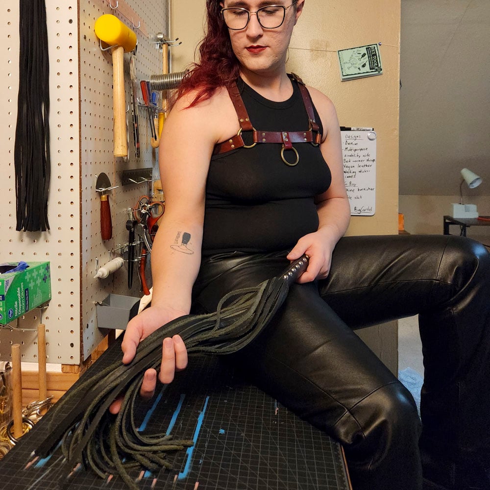 Heavy leather flogger