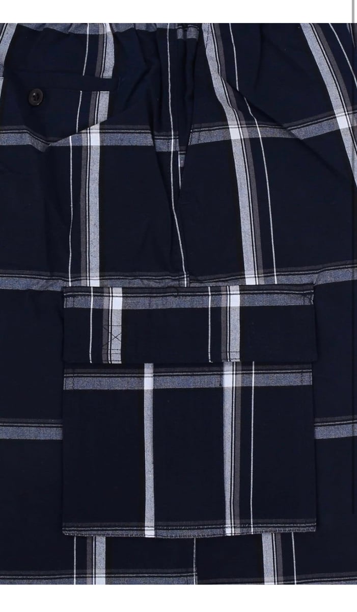 SHAKA WEAR NAVY BLUE MEN'S RELAXED FIT PLAID CARGO SHORTS