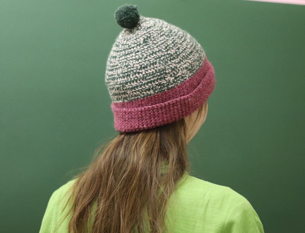 Image of GREEN AND PINK MERINO CAP