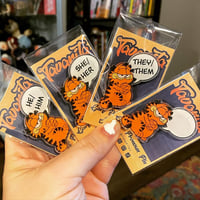 Image 4 of GARFIELD PRONOUN PINS