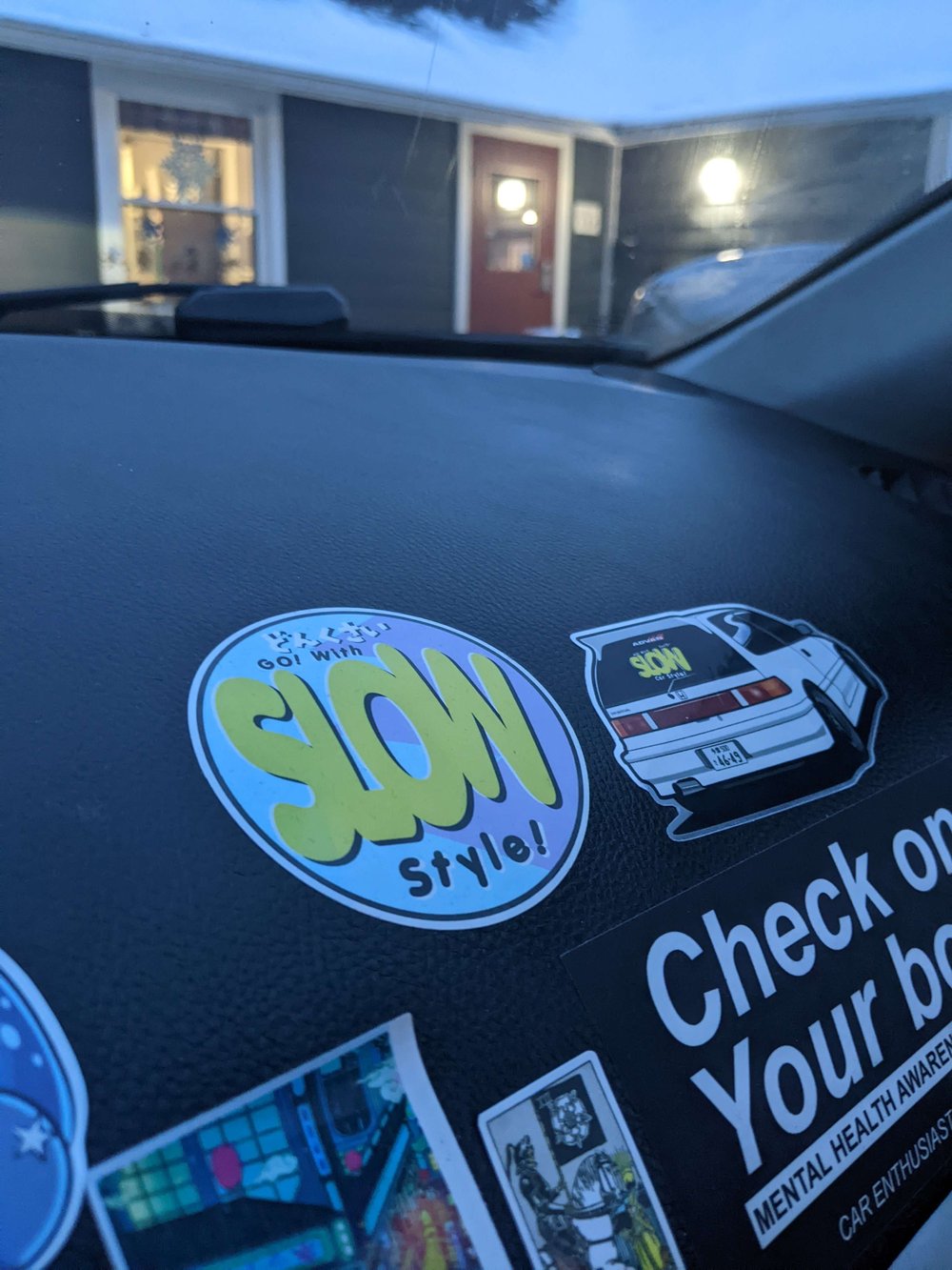 Image of Slo-Go Round Sticker