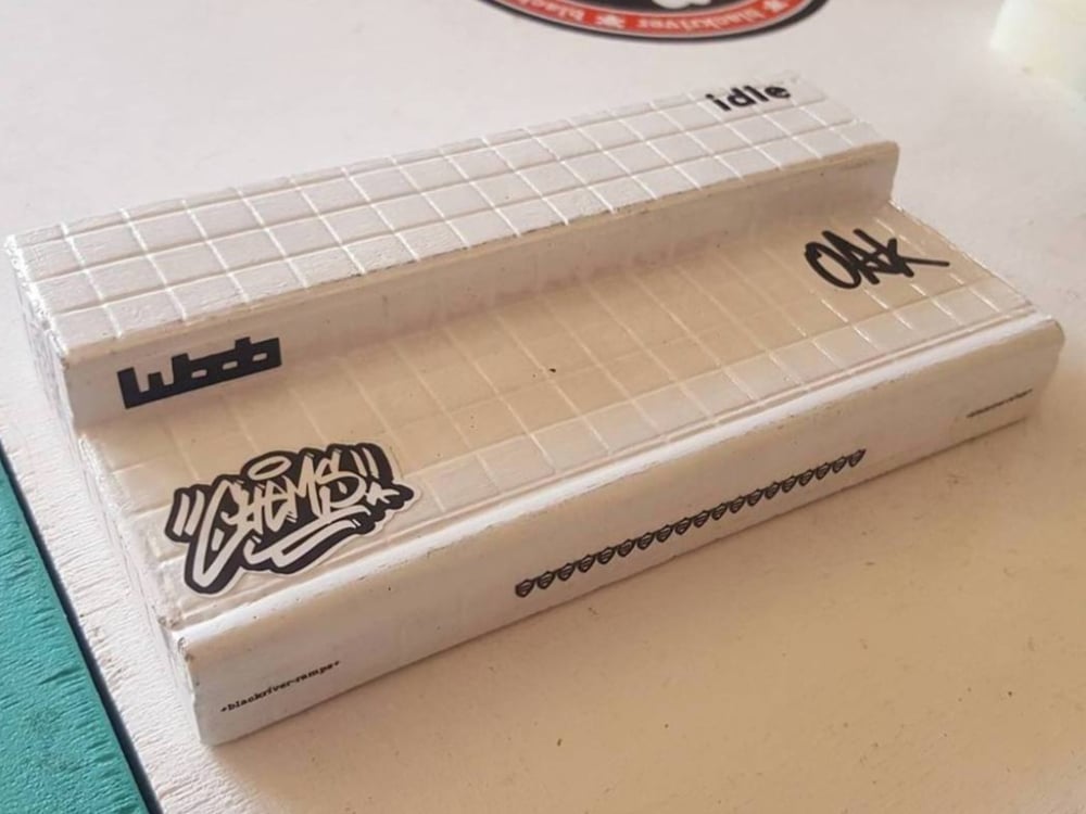 Image of White tile double step  