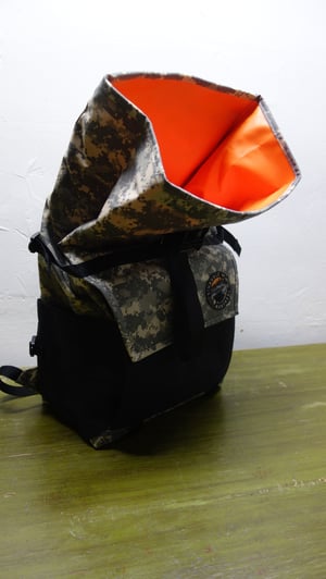 Image of Backpack Civilian Medium (digicamo / duck cotton xpac)