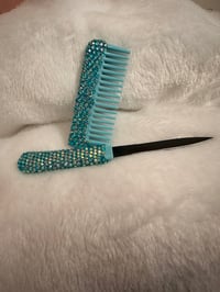 Image of Comb Surprise