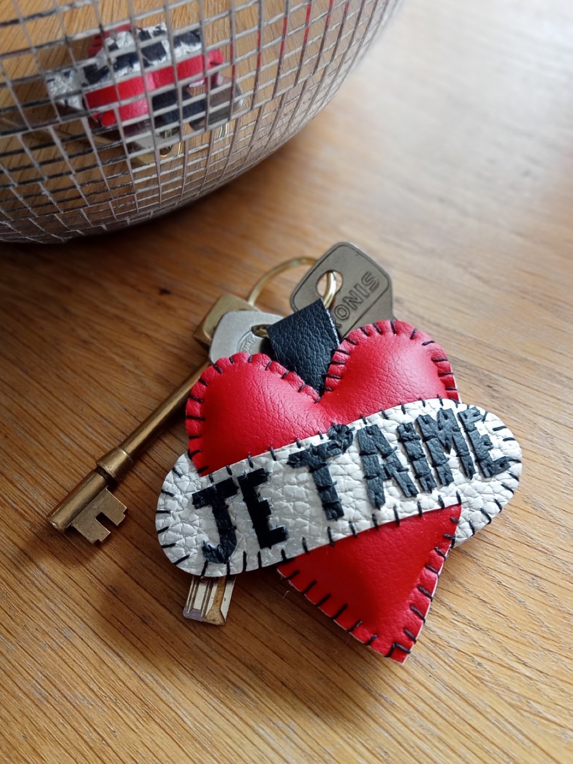 Image of Amy Winehouse Personalised Heart Keyring