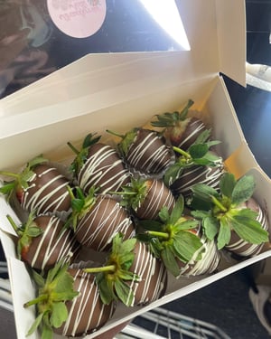 Image of Milk Chocolate Strawberry Box