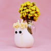yellow flower crown vase snail - biggy
