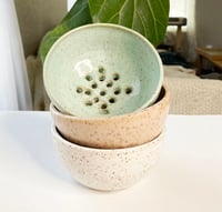 Image 1 of SINGLE SERVING BERRY BOWL 