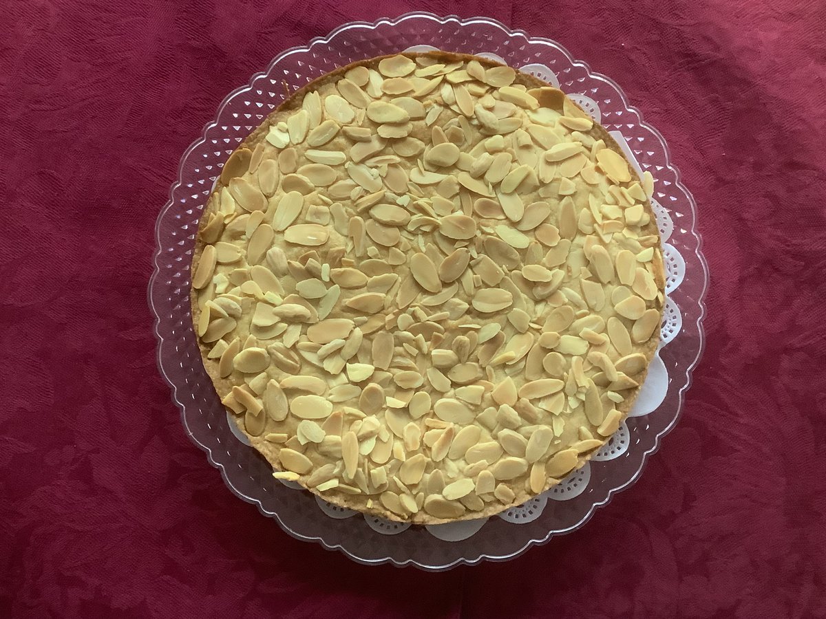 Image of 8 inch Classico Almond Torta 